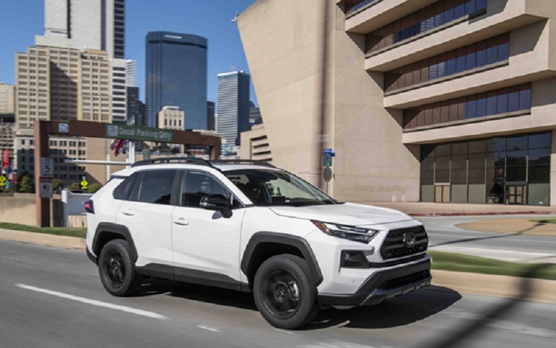 Things to Check Before Getting the 2023 Toyota RAV4
